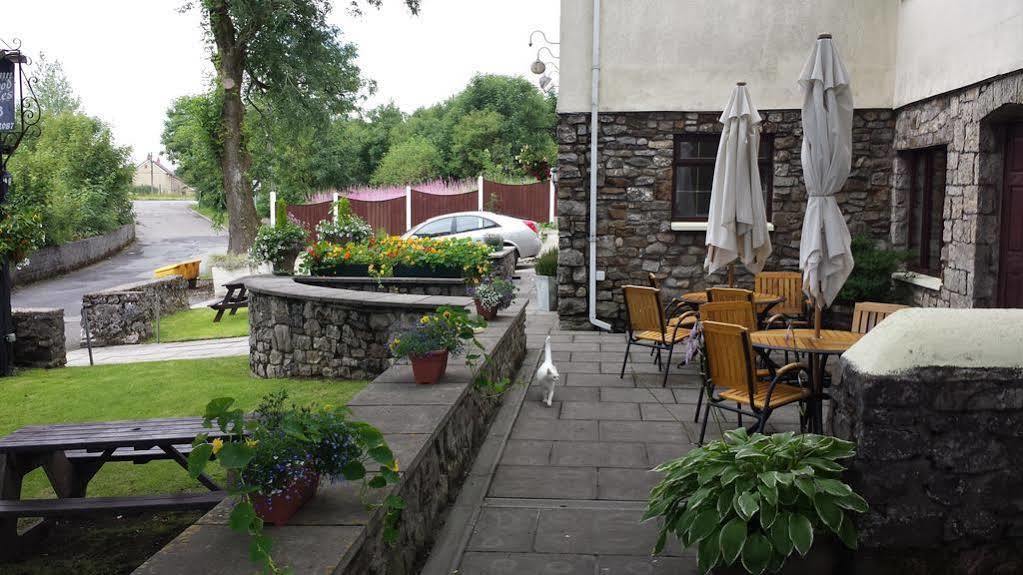 The Castle Inn เอบูเวล ภายนอก รูปภาพ