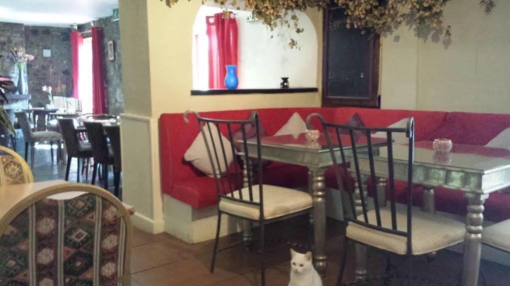 The Castle Inn เอบูเวล ภายนอก รูปภาพ